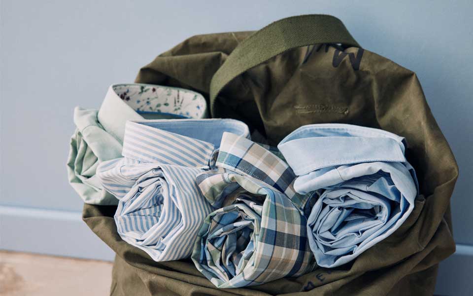 Fynch Hatton gestreept T-shirt met donkerblauw vest – casual herenmode